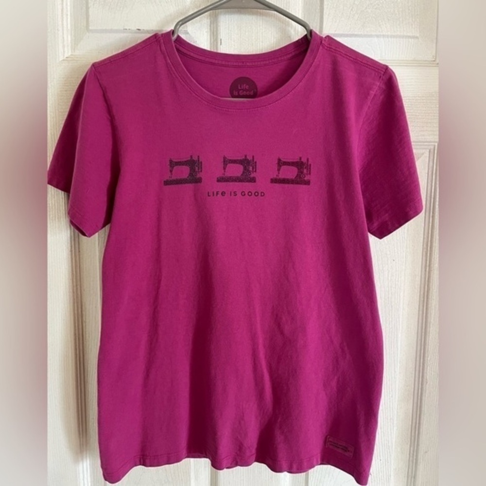 Life is Good Sewing Machine Patterned Short Sleeved Tee Dark Pink Size Small
